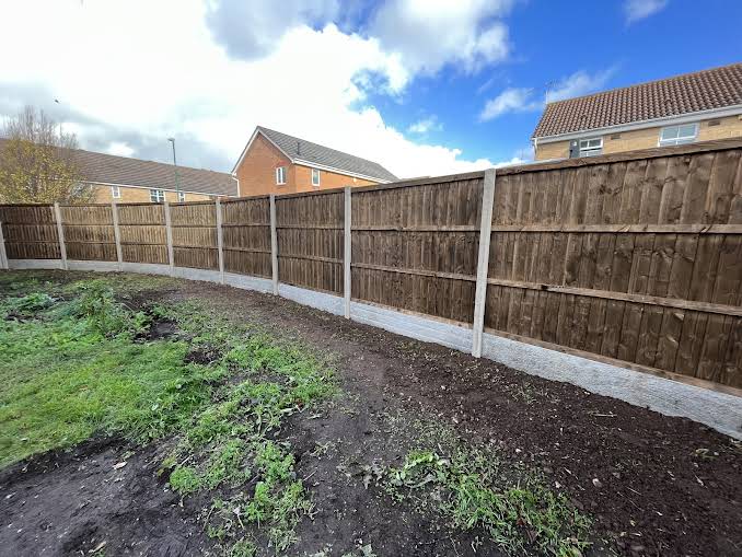 The Benefits of Hiring Professional Garden Fencing Contractors